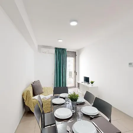 Apartment Summer Dreams